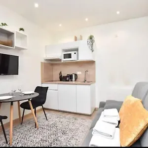 Apartamento Studio Special Jo - Pigalle - Montmartre - Republique - 2 Pers, París